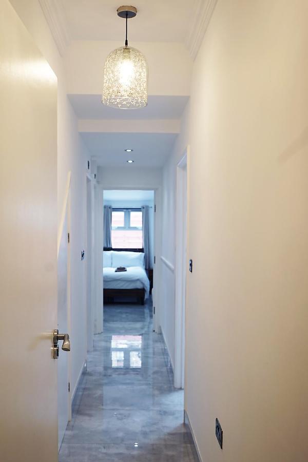 Luxury London Garden Home Sleep 7, 2 Mins To Metro Εξωτερικό φωτογραφία