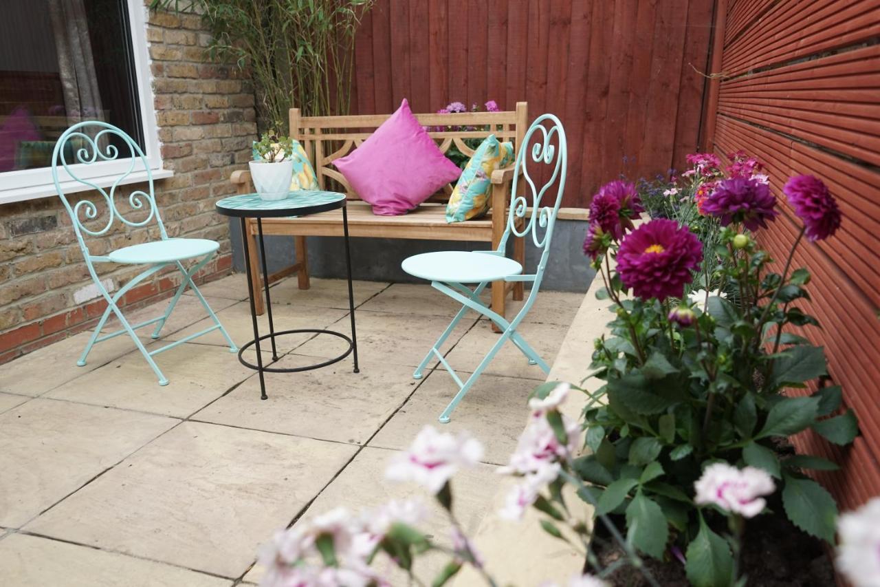 Luxury London Garden Home Sleep 7, 2 Mins To Metro Εξωτερικό φωτογραφία