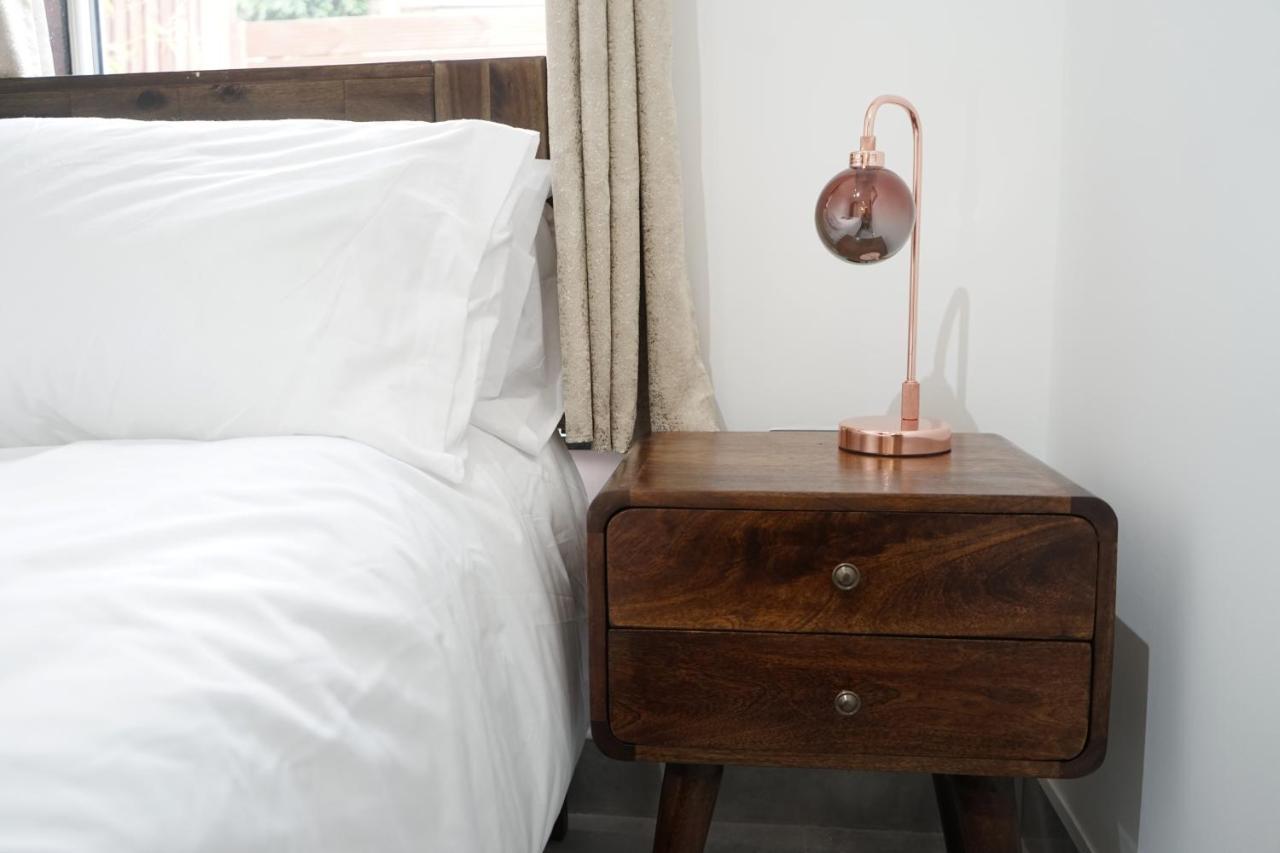 Luxury London Garden Home Sleep 7, 2 Mins To Metro Εξωτερικό φωτογραφία